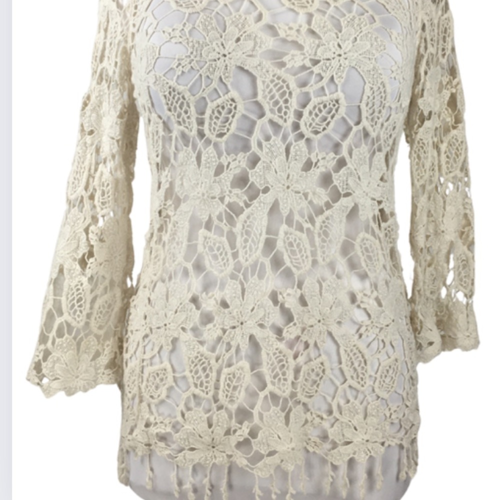 Anthro Finn & Clover Crochet 3/4 Sleeve Cotton Scallops Tassels Top size Medium - Picture 3 of 16